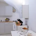 La Casa Di Aneti アパート